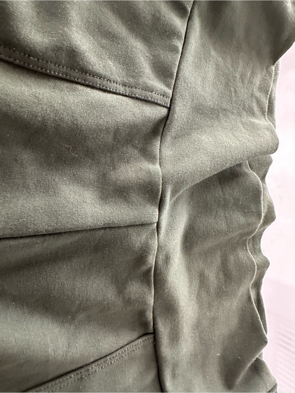 Cabi Chargo Olive Green Wide Leg Cargo Pants. - Picture 5 of 9
